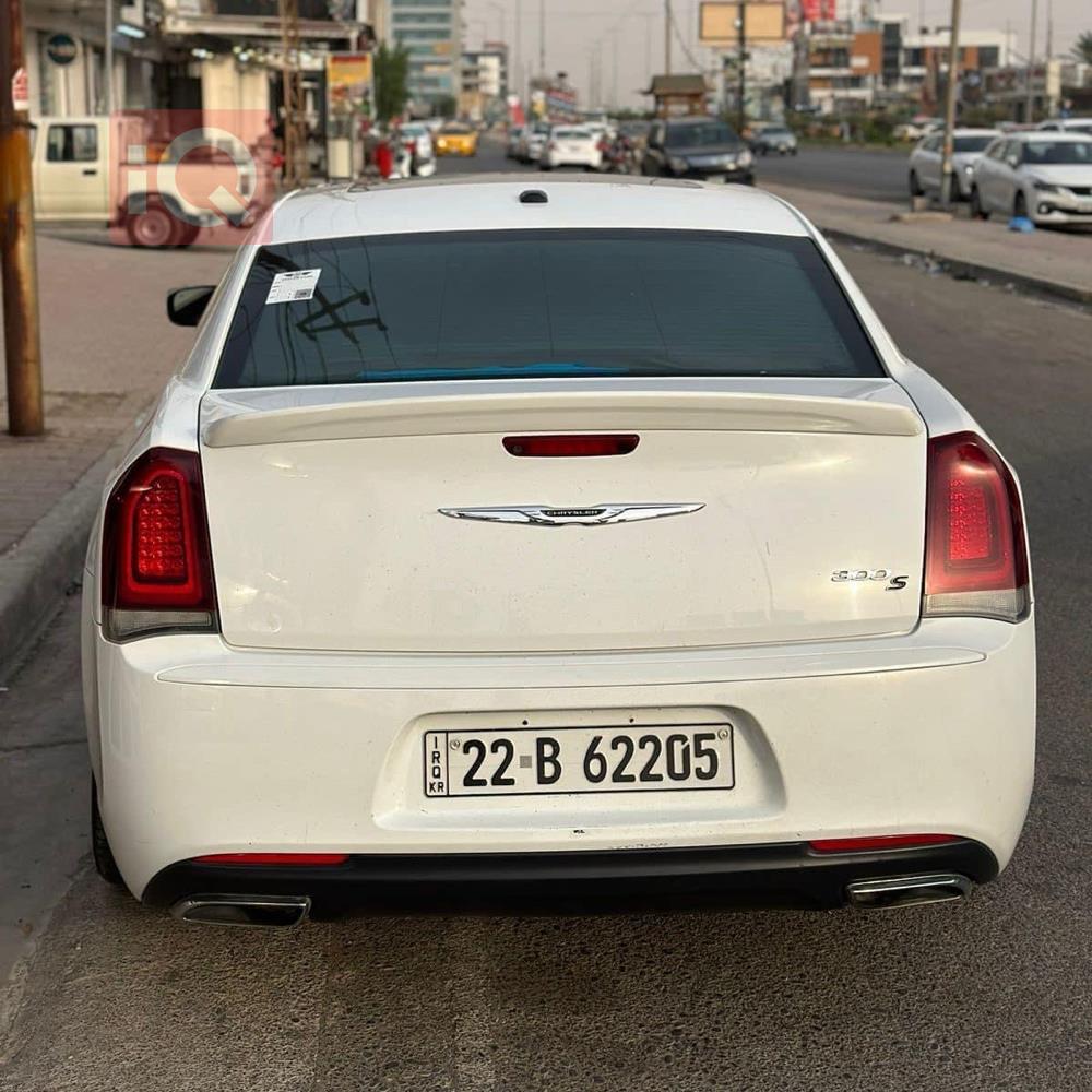 كرايسلر 300